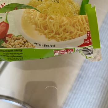 İndomie Şikayet Paketin İçinden Tırnak Çıktı