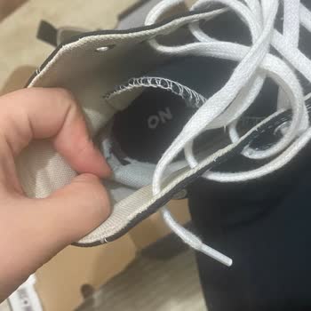 Converse Çok Sevdiğim Ayakkabılarım İlgisiz Marka