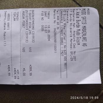 Mudo Kağıt Çantayı Küçük Poşet Diye 5,00 TL Den Satıyor.