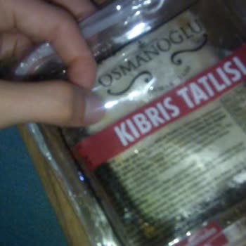 BİM Osmanoğlu Kıbrıs Tatlısı Küflenmiş