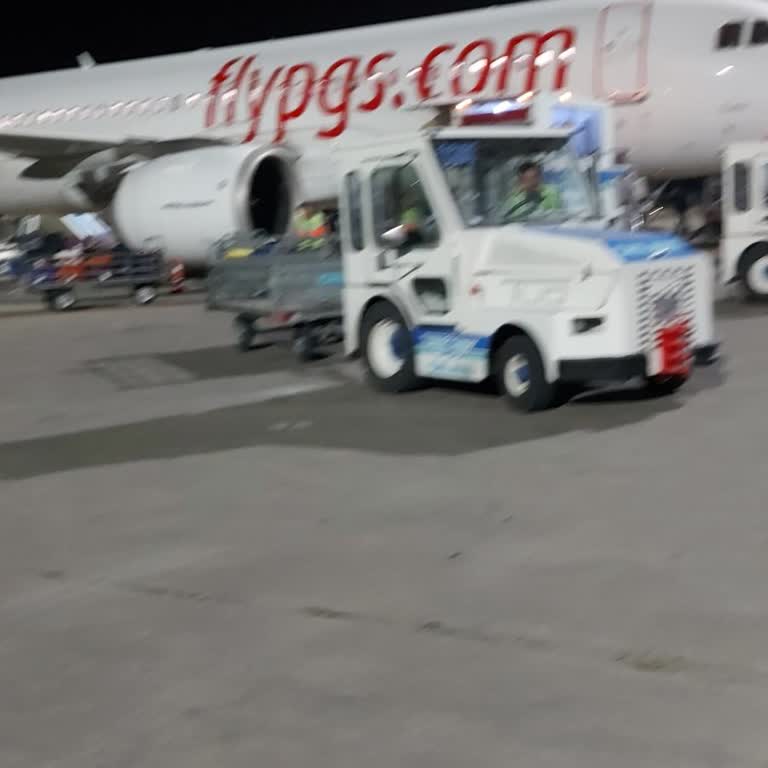 Pegasus Uçak Saati Zamansız Uçuyor Çok Bekliyoruz