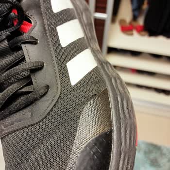 Adidas Ayakkabı 5 Ayda Parçalandı.