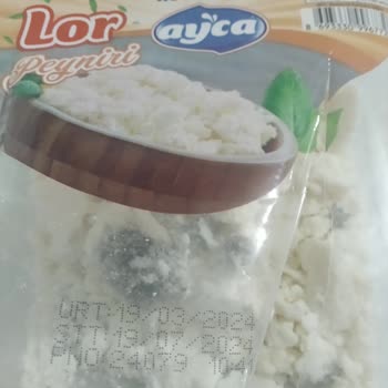 Ayça Süt Ürünleri Marketten Alınan Lor Peynirinde Kararma Sorunu!
