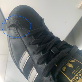 Adidas Superstar Ayakkabı Modelinde Yaşadığımız Sıkıntı