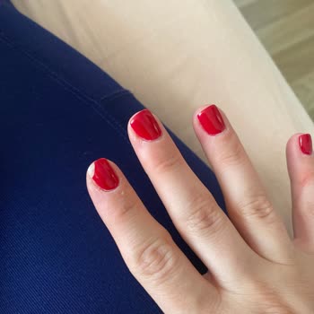 Eylül Öztürk Nail Spa Manikür Ve Kalıcı Oje Şikayeti