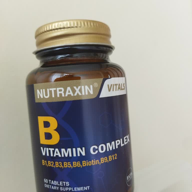 Nutraxin B Haplarındaki Ağır Koku Ve İdrara Yansıyan Sapsarı Boya