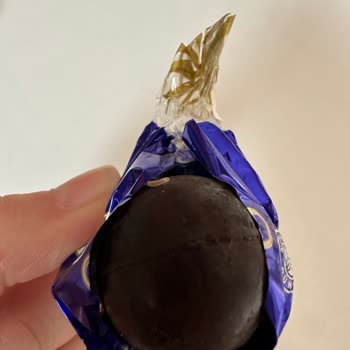 Kahve Dünyası Lavi Çikolatasından Kurt Çıktı