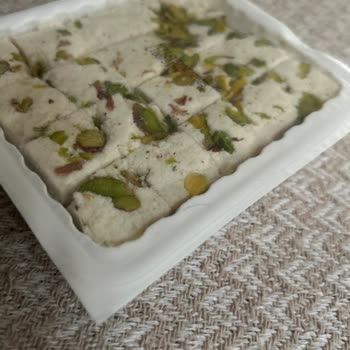 Miskos Helva Miskos Çekme Helva İçerisinden Saç Çıktı.