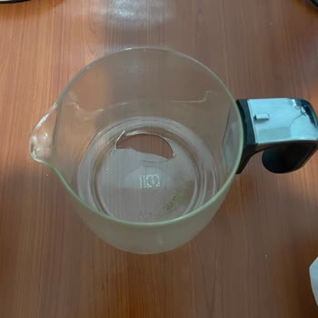 Arzum Heptaze Çaycının Demliği Sıcak Su Eklerken Çatladı