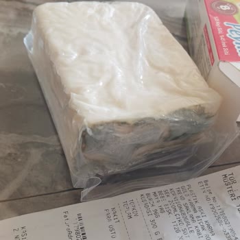 A101 Küflü Peynir Satıyor