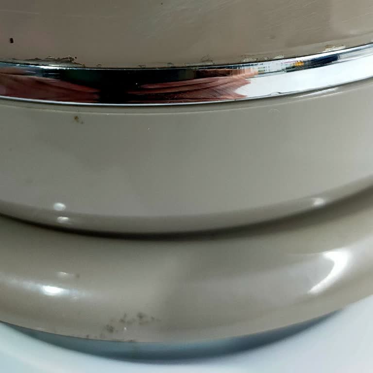 Korkmaz Demiks'in Boyası Soyuluyor