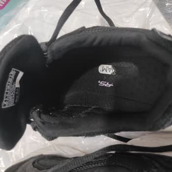 Skechers Ürünün Arkasında Durmuyor!