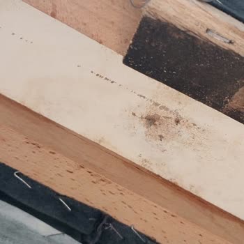 Nazar Mobilya (Çorlu) Mobilyanın Tabanının Su Almış Ve Çürük. Olarak Teslim Edilmesi