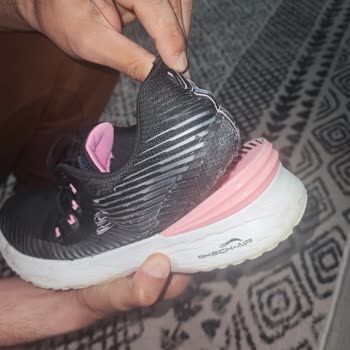 Skechers Ayakkabım 7 Ayda Tabanı Ayrıldı