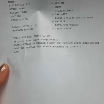 A Jet Valizimin Tekerleğini Kirdi