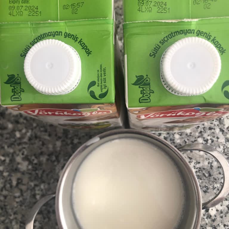 Yörükoğlu Sütün İçinden Beyaz Parçacıklar Çıktı