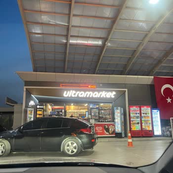 Opet Marketteki Ürünlerini Satmıyor Sadece Benzin Satıyor!