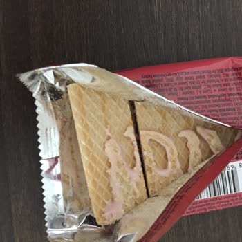 Eti Gıda Eti Hoşbeş Gofret Yarısı Eksik Üretilmiş