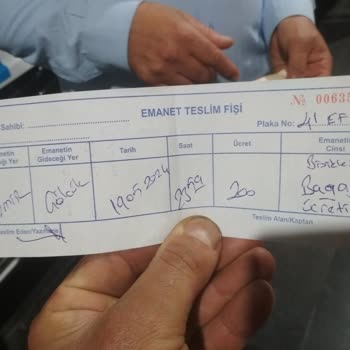 Biletli Yolcudan Emanet Bagaj Adı Altında Ekstra Ücret Alan Efetur