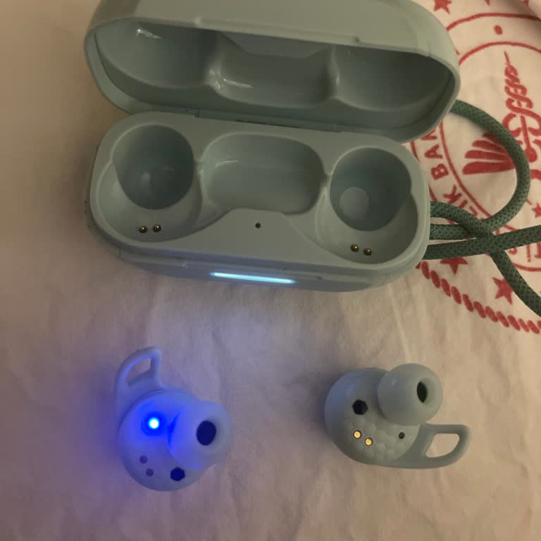 JBL Reflect Aero Kulaklık Biri Çalışmıyor