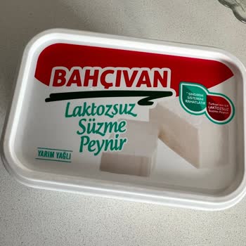 Bahçıvan Laktozsuz Peynir Üzerinde Siyahlık