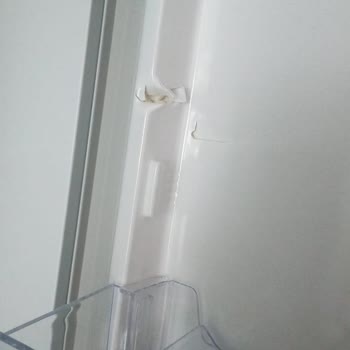 Beko Buzdolabı Kırık Geldi, Değişim Yapılmıyor