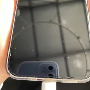 Gürgençler Ekran Koruyucu Kalitesizliği Fiyatı Daha Fazla Olduğu Halde