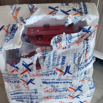 Yurtiçi Kargo Ürün Sevkiyatı Sırasında Kargoya Özen Göstermiyor.