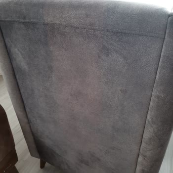 İstikbal Farbverblassen und Absackungen an den Armlehnen des Sofasets