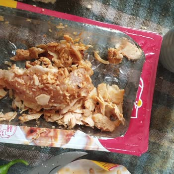 Lezita Yarısı Çiğ Çıktı