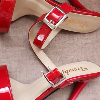 Trendyes Ayakkabıcılık Kusurlu Ürün GÖNDERDİ, Ücreti İade Etmiyor...