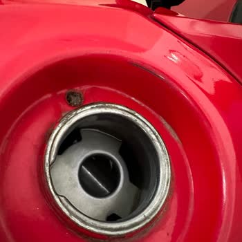 Shell Benzin İstasyonları; Pompacı Çalışanların Umursamazlığı