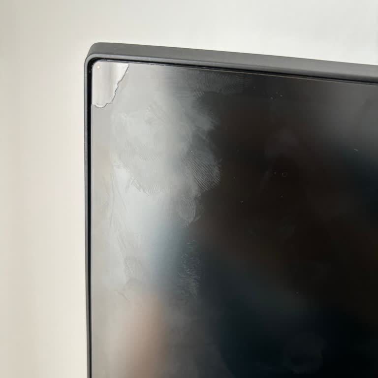 Media Markt Tan Aldığım Samsung Monitör Kusuru Kabul Etmiyorlar