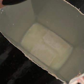 Sek Süt Aldığım Sütler Kapalı Olmasına Rağmen Bozuk