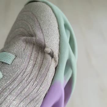 Skechers Kusurlu Ayakkabısını Onaylamıyor