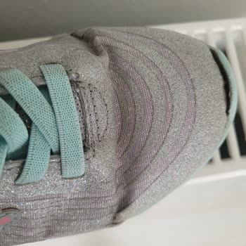 Skechers Kusurlu Ayakkabısını Onaylamıyor