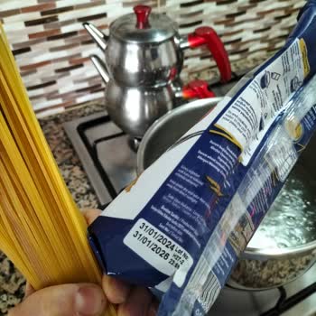 Harras File Küflü Makarna