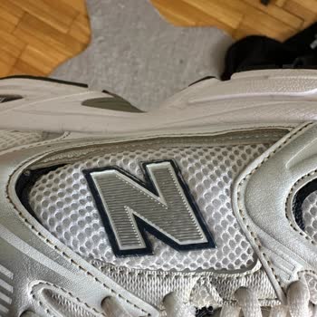 Fading Logo on New Balance 530 White