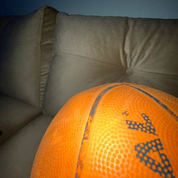 BİM'den Yumurtalı Basketbol Topu