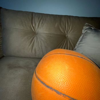 BİM'den Yumurtalı Basketbol Topu