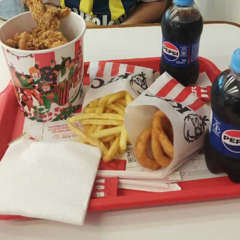 KFC Para Alıp Sıfır Bayat Eksik Hizmet Verdi