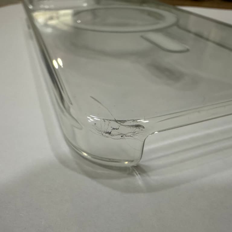 Yüksek Fiyat, Düşük Dayanıklılık: iPhone Kılıf Hayal Kırıklığı!