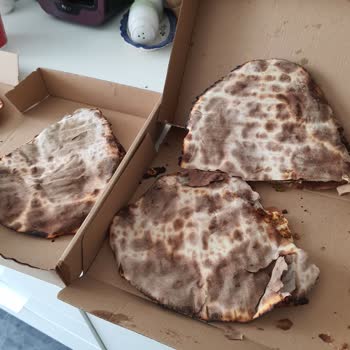 Usta Pideci Yanık Kötü Lahmacunları Paket Etmiş