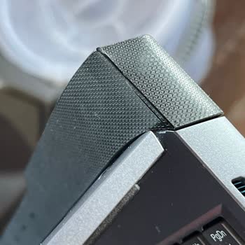 Lenovo Bilgisayar Lenovo Teknik Servis Hasar Verip Gönderiyor