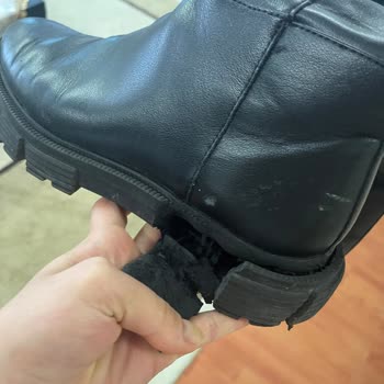 Deichmann İki Ayda Ayağımda Parçalandı!