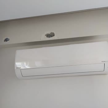 Servis Çalışanları Duvarımızı Delik Deşik Etti Yazık Arçelik!