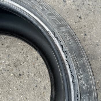 Kumho Tires Kumho Yanaktan Yarılma