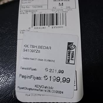 LC Waikiki Kıyafetimin Üzerindeki Turuncu Lekeler.