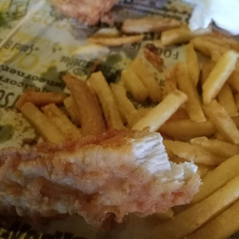 Cajun Corner Menüsünde Birden Fazla Kıl Çıkması