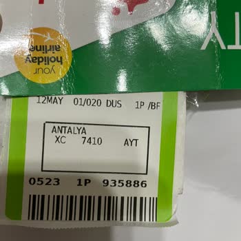 Corendon Airlines Kırık Bagaj Parçalanmış